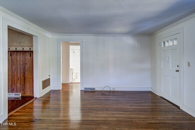 1208 N Main Ave, Erwin, TN 37650 - photo 6