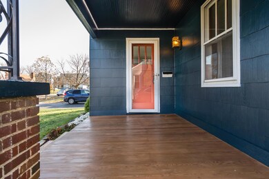 587 Fallis Rd-05