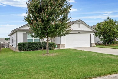 8872 S 256th East Ave, Broken Arrow, OK 74014 - photo 2