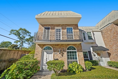 2010 Stoney Brook Dr unit 1, Houston, TX 77063 - photo 2