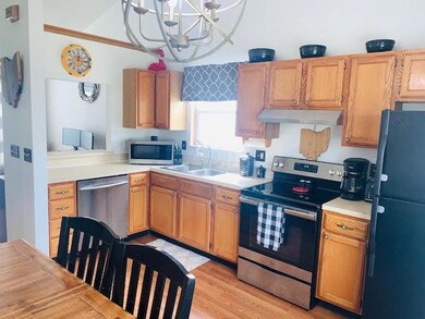 769 Orangeburg Ct, Columbus, OH 43228 - photo 4