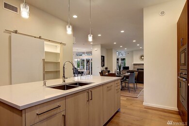 8437 SE 36th St, Mercer Island, WA 98040 - photo 7