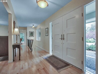 3240 Westview Ct, Lake Oswego, OR 97034 - photo 4