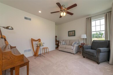 206 Broadview Ct, Nazareth, PA 18064 - photo 3