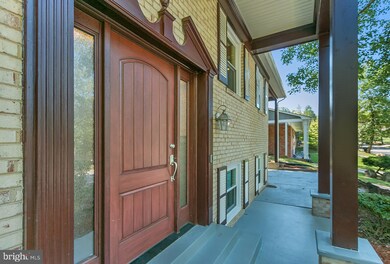 12808 Pine Tree Ln, Fort Washington, MD 20744 - photo 2