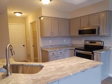 7414 Jonathan Way, Louisville, KY 40228 - photo 3