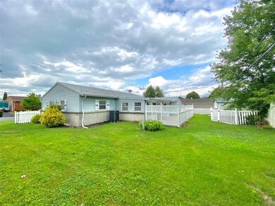 5550 Merry Ln, Allentown, PA 18104 - photo 3