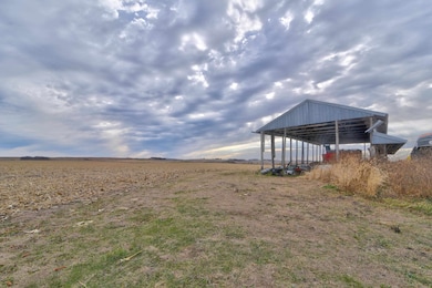 2560 360th Ave, Estherville, IA 51334 - photo 5