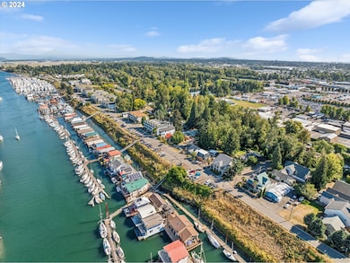 2 NE Bridgeton Rd, Portland, OR 97211 - photo 6