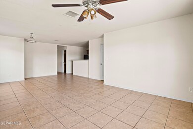 5740 Saluki Dr unit A, El Paso, TX 79924 - photo 3