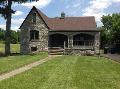 Enjoy Big Front and Back Yards