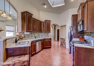 4022 Bravia Dove Loop LCNM-8