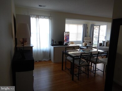 2800 Clear Shot Dr unit 8, Silver Spring, MD 20906 - photo 2