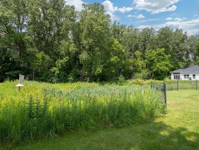 1221 Clarence St, Saint Paul, MN 55106 - photo 4