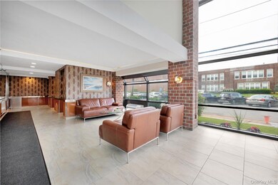 Sandcastles unit 3M, Long Beach, NY 11561 - photo 3