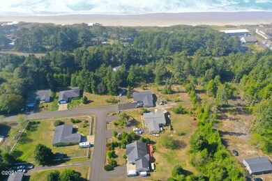 2 blocks from sandy beach ocean