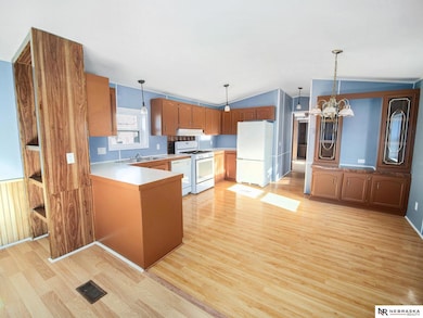 1800 SW 11th St, Lincoln, NE 68522 - photo 4