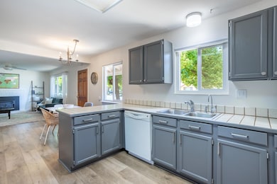 3615 Mercury Dr, Redding, CA 96002 - photo 3