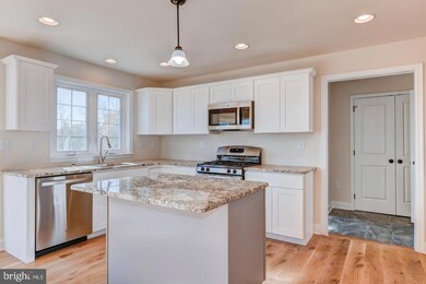 118 Colonial Dr, Perkiomenville, PA 18074 - photo 3