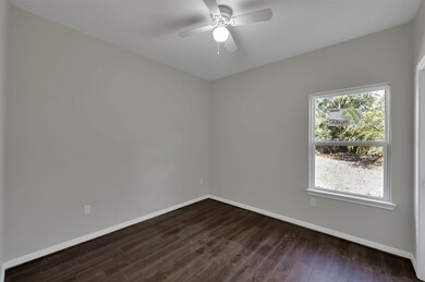 7003 Shotwell St, Houston, TX 77028 - photo 6