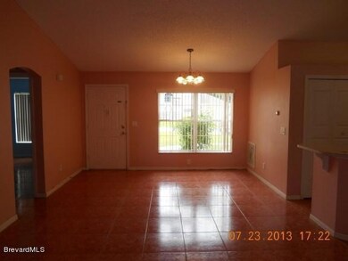 Entry way_dining