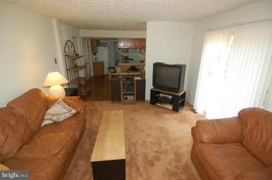 819 Cypress Point Cir, Bowie, MD 20721 - photo 4