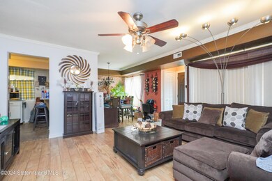 68 Selvin Loop unit 146, Staten Island, NY 10303 - photo 6