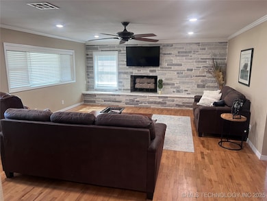 203 NE H St, Stigler, OK 74462 - photo 5