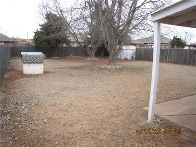 1601 NE 8th St, Moore, OK 73160 - photo 2