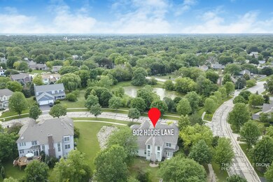 902 Hodge Ln, Batavia, IL 60510 - photo 2