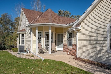 838 838 Elise Court Ct, Waukesha, WI 53189 - photo 3