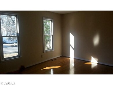 Living Room - Refinished Hardwood Floors - French 
