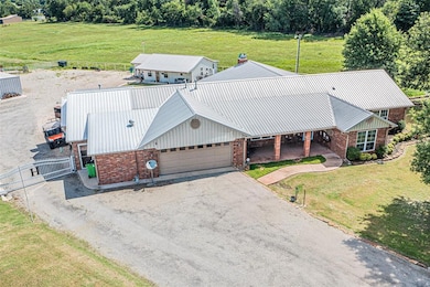 2000 W Bdwy, Okemah, OK 74859 - photo 2