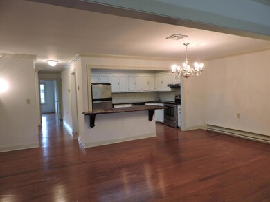 11 Dickinson Ct unit C, Red Bank, NJ 07701 - photo 4