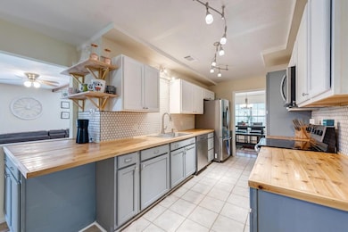 732 Highland Park Dr, Hurst, TX 76054 - photo 2