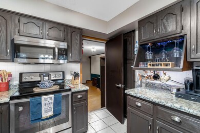 726 W Pearl St, Bolivar, MO 65613 - photo 6