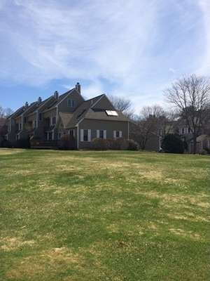 11 Fairway View Ln, Norton, MA 02766 - photo 2