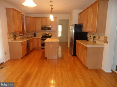 15514 Glastonbury Way, Upper Marlboro, MD 20774 - photo 3