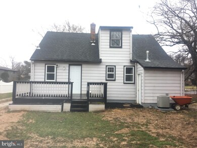 351 Spruce Ave, Gloucester City, NJ 08030 - photo 3