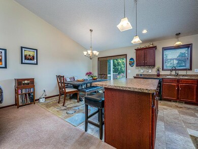 DR and Kitchen 2.jpg