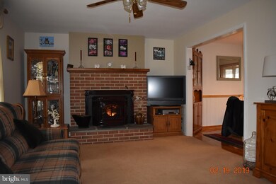 17 E Hillcrest Ave, Chalfont, PA 18914 - photo 2