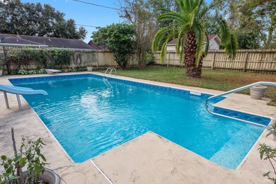 10926 Green Arbor Dr, Houston, TX 77089 - photo 2