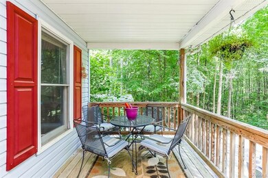 COUNTRY FRONT PORCH, PERFECT FOR RELAXING