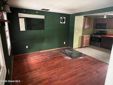 62 King Rd, Saratoga Springs, NY 12866 - photo 4