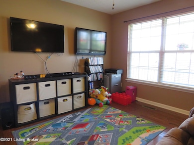 111 Savannah Dawn Ct, Mount Washington, KY 40047 - photo 4