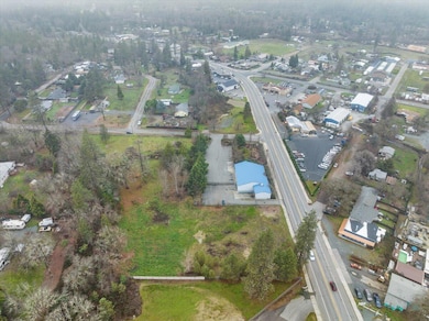 329 Merlin Rd, Merlin, OR 97532 - photo 7