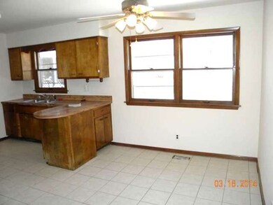 57 Riverview Ct, Oswego, IL 60543 - photo 2