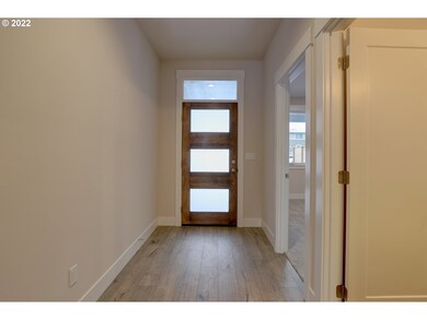 402 W 21st St, the Dalles, OR 97058 - photo 5