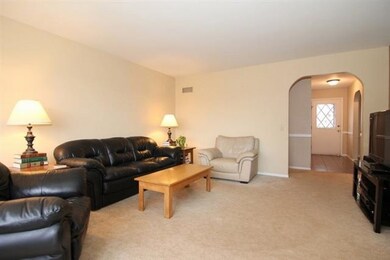 208 Hilltop Cir, Brooklyn, WI 53521 - photo 6