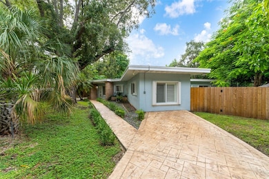 8318 SW 131st St, Miami, FL 33156 - photo 3